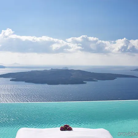 Hotel Cosmopolitan - Small Luxury Of The World
